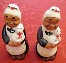 Pfeffer- und Salzstreuer.