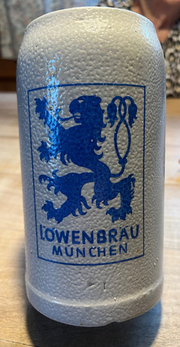 Steinzeug bierkrug löwenbräu - steinzeug,