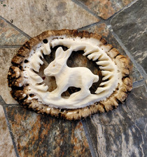 Hirschhornrose, geschnitzt