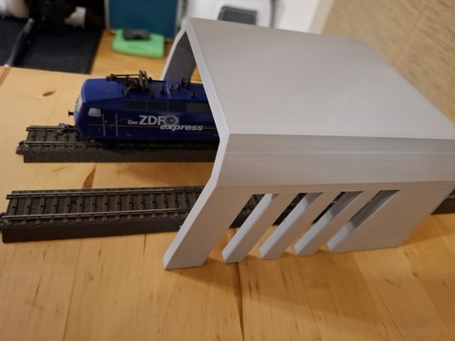 Modernes tunnelportal 3d - tunnelportal,