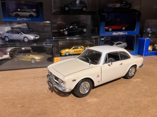 Road signature 1965 alfa - road, 1:18