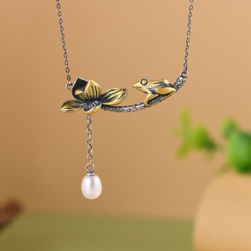 N05 collier frosch - collier, auf