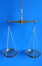 Alte Apothekerwaage -