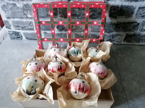 Bunte weihnachtskugel - 8,