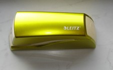 Leitz Elektrohefter 5566 mit 4 AA Batterien in der Farbe gelb Metallic