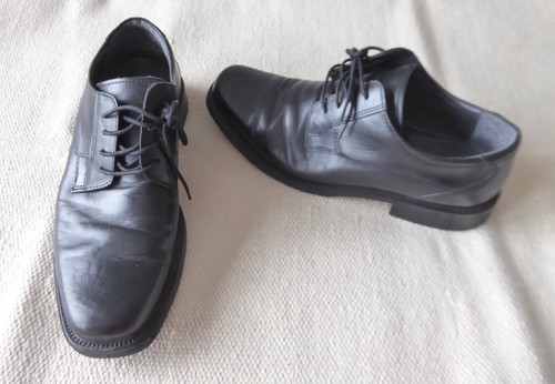 Schwarze lederhalbschuhe - schwarze,