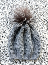 Moncler Mütze Fellbommel Silver Fox grau onesize