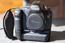 Canon EOS 5D 12.8 MP SLR
