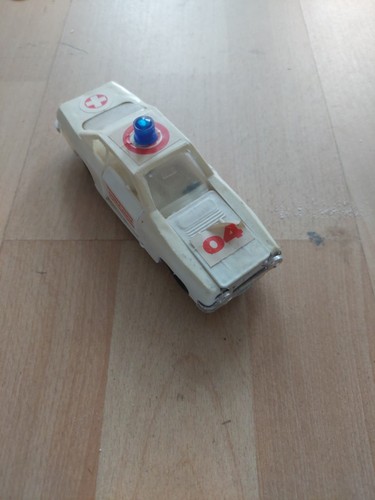 Ddr spielzeug notarzt auto - notarzt,