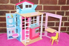 MATTEL BARBIE MÖBEL TRAUM FERIENHAUS zum AUFKLAPPEN DVV47 KOFFERHAUS 2 ETAGEN