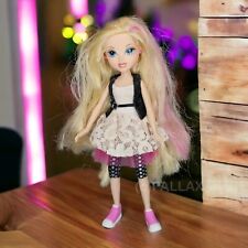 MOXIE GIRLZ - MAGIC HAIR COLOUR STREAK STUDIO AVERY / MGA 2012