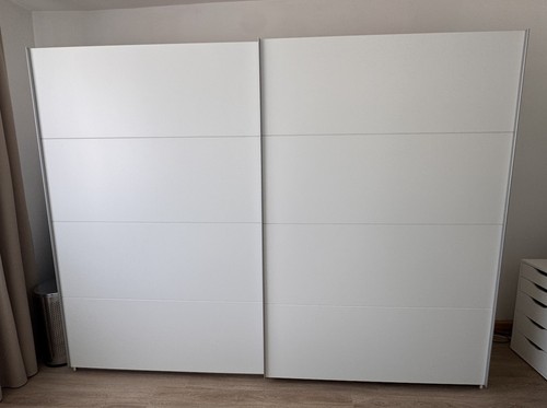 Schwebetürenschrank weiß