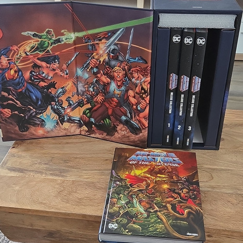 Panini comics deluxe - panini, dc