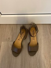 Wunderschöne Tamaris Sandalen 40 in taupe ( schlamm )