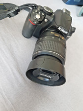 Nikon D3100 Digitalkamera mit
