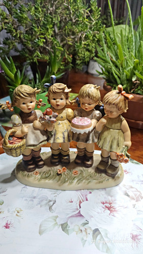 Goebel hummel century - goebel,