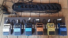 guitar pedal board mit sechs der gängigsten Boss-Pedals + origin. Boss Netzteile