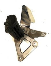 Suzuki Gs500E- Fußraste vorne