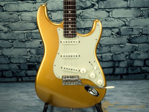 Fender stratocaster - fender,