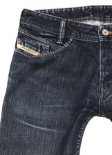 DIESEL POIAK HERREN JEANS –