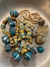 alte Glasperlen, Powder Glass Beads,  Afrika Ghana  Krobo, 5 Messing Perlen