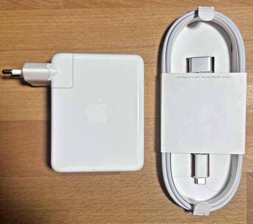 New original apple - new, usb-c