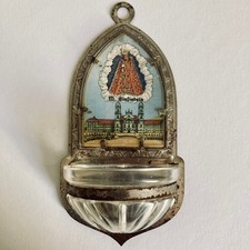 Weihwasserbecken, Maria