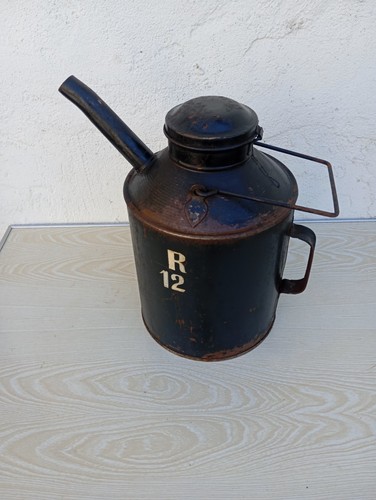 Alte zink petroleum - petroleum, kanne
