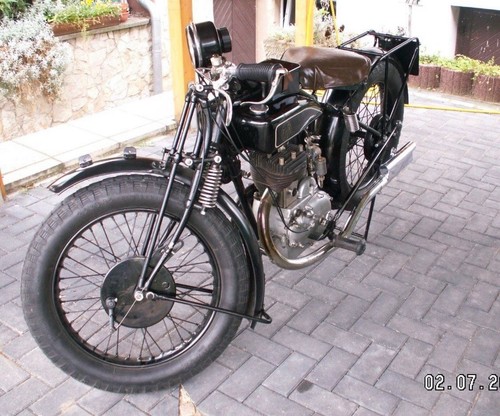 Zwei motorräder - zwei,