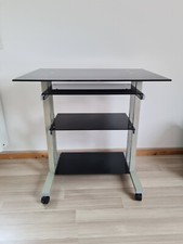 Hochwertiger Computertisch / Arbeitstisch Glas Hochglanz Schwarz mit Rollen