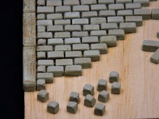 Halb-Steine, 350 Keramik Pflastersteine klein, granit grau 1:35