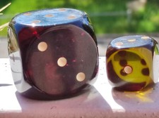2x DDR-Würfel, rot-Braun
