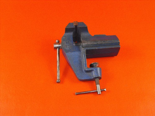 Kleiner ddr schraubstock - kleiner,
