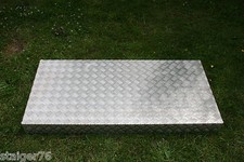 Alu Podest Riffelblech Präsentation Podium    10 x 60 x 125cm