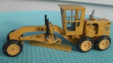 NZG CAT Motorgrader Modell 12G