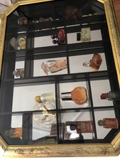 Parfum-Miniaturenkasten mit 17