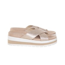 Bullboxer, Pantoletten