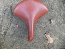 Alter Oldtimer Fahrradsattel aus Leder aus DDR Zeiten