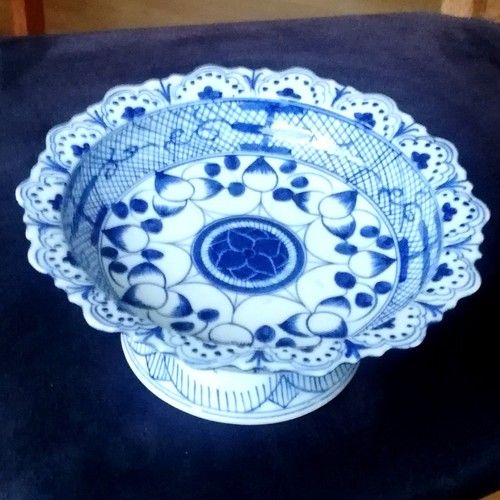 Schale mit fuß blau weiß - schale,, blau/weiß