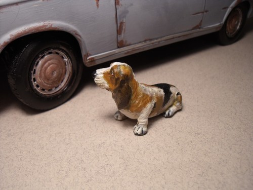 Figur hund von columbo - 1/18,