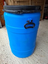 Kunststofffass mit Verschluss, ca.120 l, gebraucht, sehr guter Zustand