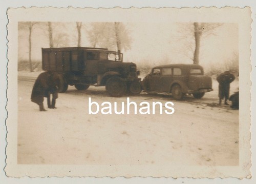 Foto pkw lkw wehrmacht - pkw, unfall