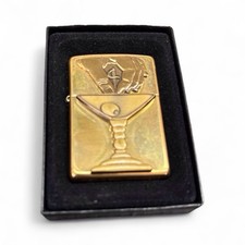 Zippo Sturmfeuerzeutg Vintage Trickzippo Olive in Martiniglas UNFIRED