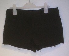 Schwarze kurze Jeans-Shorts