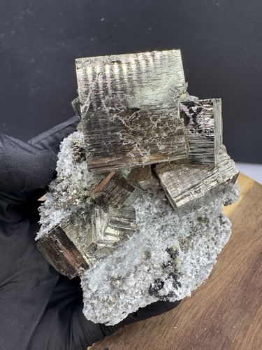 Pyrit top würfel mit - pyrit,