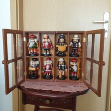 DDR Vitrine Holz Nussknacker Figuren Deko Wandschrank Kunstgewerbe RARITÄT Neu