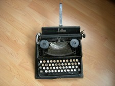 Alte Schreibmaschine ERIKA von
