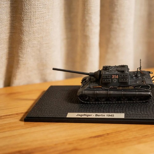 Jagdtiger modell - 1/72,