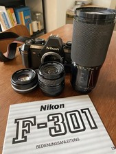 Nikon F301 Spiegelreflexkamera mit Nikkor 50mm 1.8, 24 mm und Zoom 60-300 mm