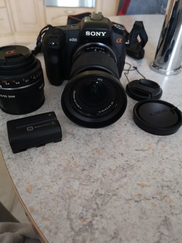 Sony alpha 200 - 200, dt